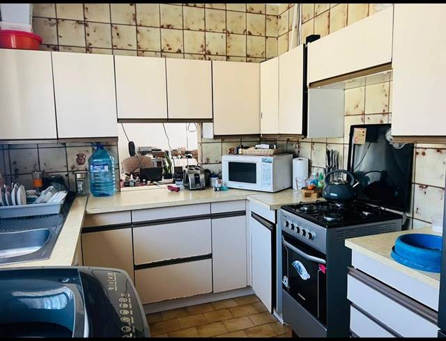 3 BEDROOM HOUSE FOR SALE IN CRESSLAWN